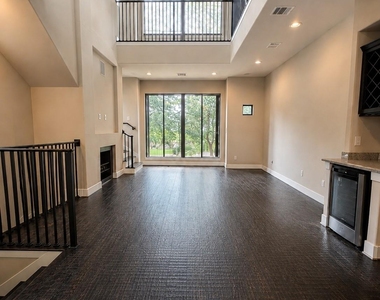 1621 Nagle Street - Photo Thumbnail 9