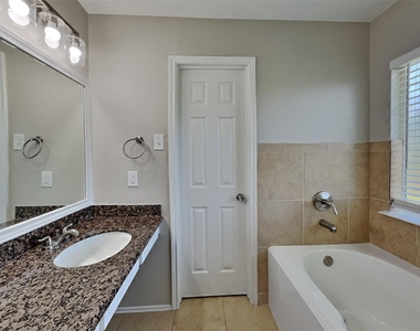 15610 Manorford Court - Photo Thumbnail 8