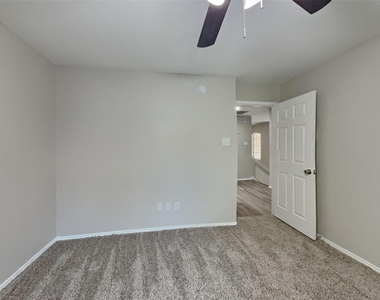 15610 Manorford Court - Photo Thumbnail 10