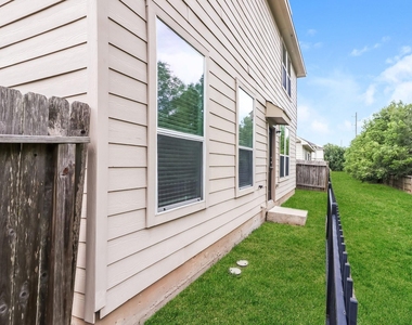 2439 Lago Mirado Way - Photo Thumbnail 3