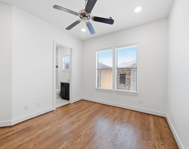 1206 Delano Street - Photo Thumbnail 23