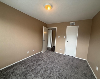 14777 Wunderlich Drive - Photo Thumbnail 16