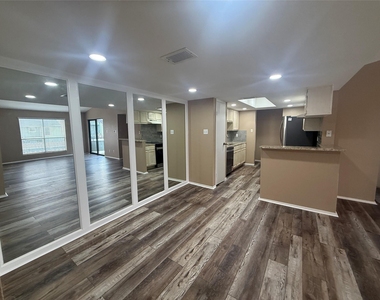 14777 Wunderlich Drive - Photo Thumbnail 9