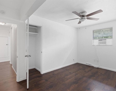 8410 Elrod Street - Photo Thumbnail 15