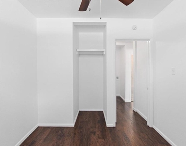 8410 Elrod Street - Photo Thumbnail 11
