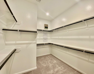 9411 Trestle Creek Court - Photo Thumbnail 12