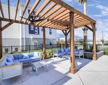 2020 Grandway Drive - Photo Thumbnail 29