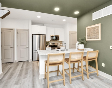 2020 Grandway Drive - Photo Thumbnail 3