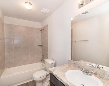 8639 Middleton Oaks Circle - Photo Thumbnail 6