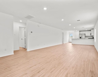 7507 Birch Harvest Drive Lane - Photo Thumbnail 17