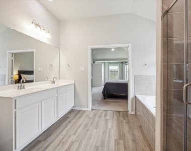 6414 Fiddlewood Thicket Lane - Photo Thumbnail 15
