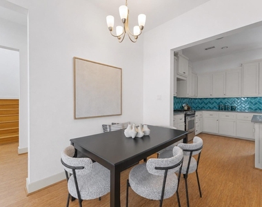 1121 Moy Street - Photo Thumbnail 11