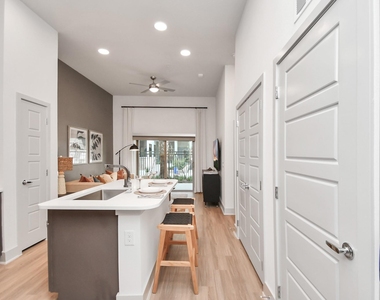 1617 Enid Street - Photo Thumbnail 5