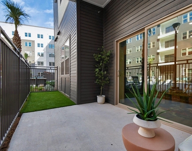 1617 Enid Street - Photo Thumbnail 3
