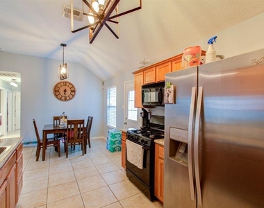 4010 Bealey Lane - Photo Thumbnail 9