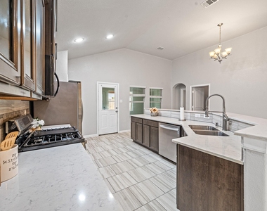 21310 Cypress White Oak Drive - Photo Thumbnail 9