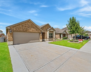 21310 Cypress White Oak Drive - Photo Thumbnail 2