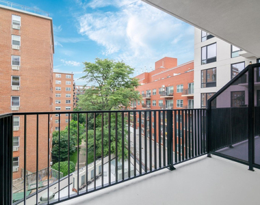 71-82 Parsons Boulevard - Photo Thumbnail 7