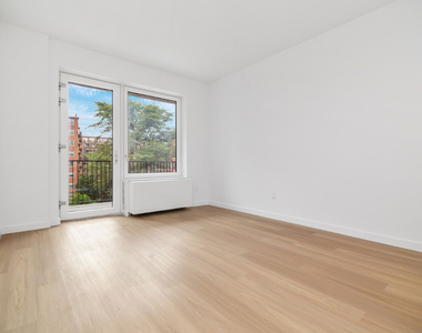 71-82 Parsons Boulevard - Photo Thumbnail 1