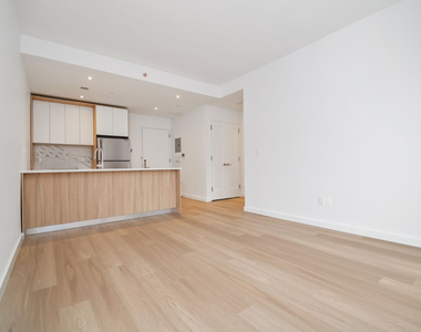 71-82 Parsons Boulevard - Photo Thumbnail 2