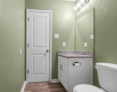15638 Del Norte Drive - Photo Thumbnail 19
