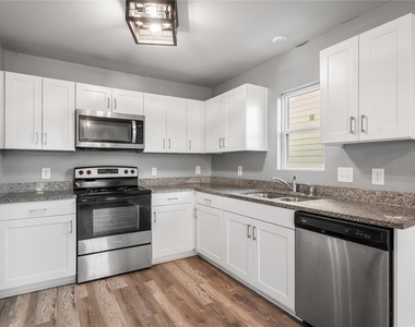 15638 Del Norte Drive - Photo Thumbnail 1