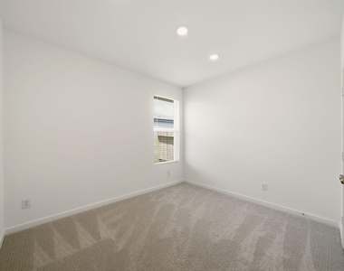 21611 Colonial Meadow Creek Trail - Photo Thumbnail 11
