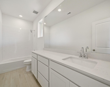 21611 Colonial Meadow Creek Trail - Photo Thumbnail 8