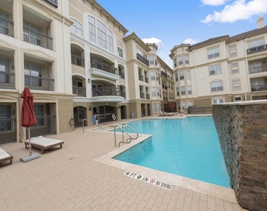 7575 Kirby Drive - Photo Thumbnail 28
