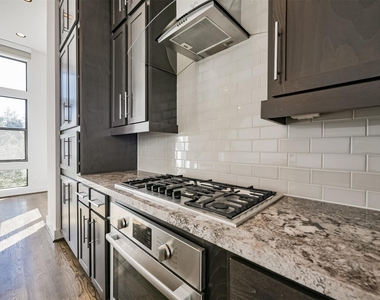 2824 Clay Street - Photo Thumbnail 18