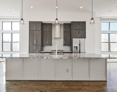 2824 Clay Street - Photo Thumbnail 12