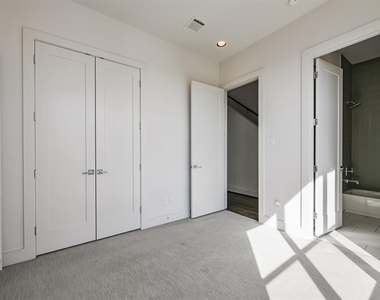 2824 Clay Street - Photo Thumbnail 30
