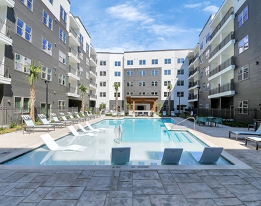 1617 Enid Street - Photo Thumbnail 4