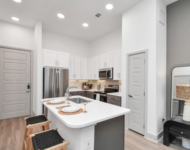 1617 Enid Street - Photo Thumbnail 8