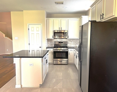 10634 Lyndon Meadows Drive - Photo Thumbnail 9