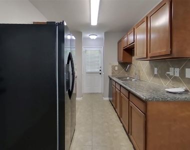 10951 Royal Forest Drive - Photo Thumbnail 4