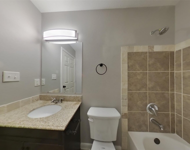 10951 Royal Forest Drive - Photo Thumbnail 12