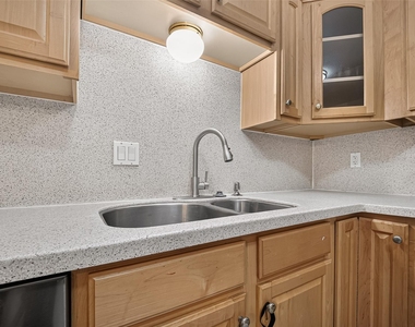 10383 Briar Forest Drive - Photo Thumbnail 14