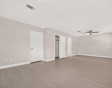 10383 Briar Forest Drive - Photo Thumbnail 33