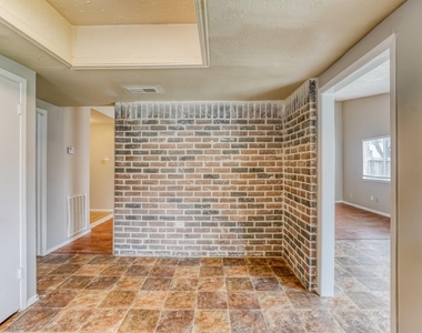 6918 Skyline Park Drive - Photo Thumbnail 14