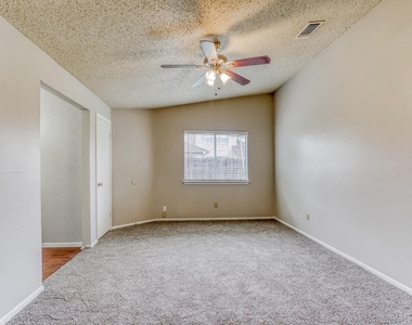 6918 Skyline Park Drive - Photo Thumbnail 9
