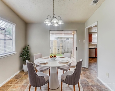 6918 Skyline Park Drive - Photo Thumbnail 6