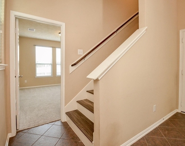 3307 Home Point Drive - Photo Thumbnail 4