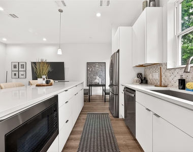 523 Schweikhardt Street - Photo Thumbnail 3