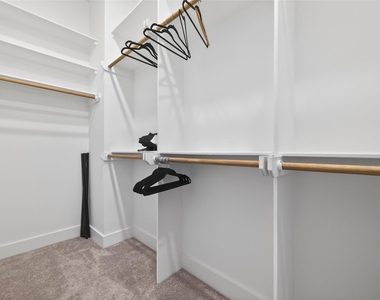 523 Schweikhardt Street - Photo Thumbnail 20