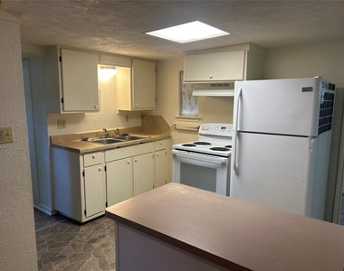 2561 Pioneer Ln Lane - Photo Thumbnail 3