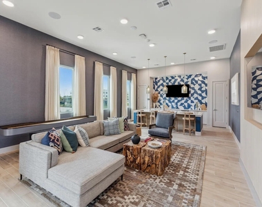 2020 Grandway Drive - Photo Thumbnail 27