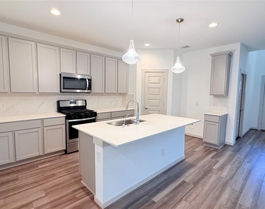 7314 Teton Creek Trace - Photo Thumbnail 3