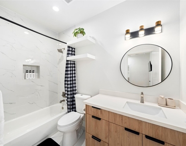 3008 Delano Street - Photo Thumbnail 16
