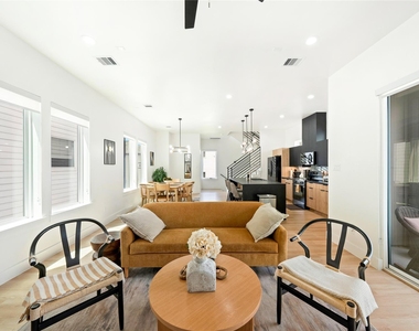 3008 Delano Street - Photo Thumbnail 22